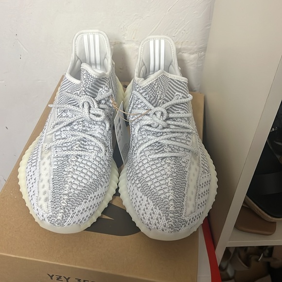 Yeezy boost 350 V2 - Static - Picture 3 of 7